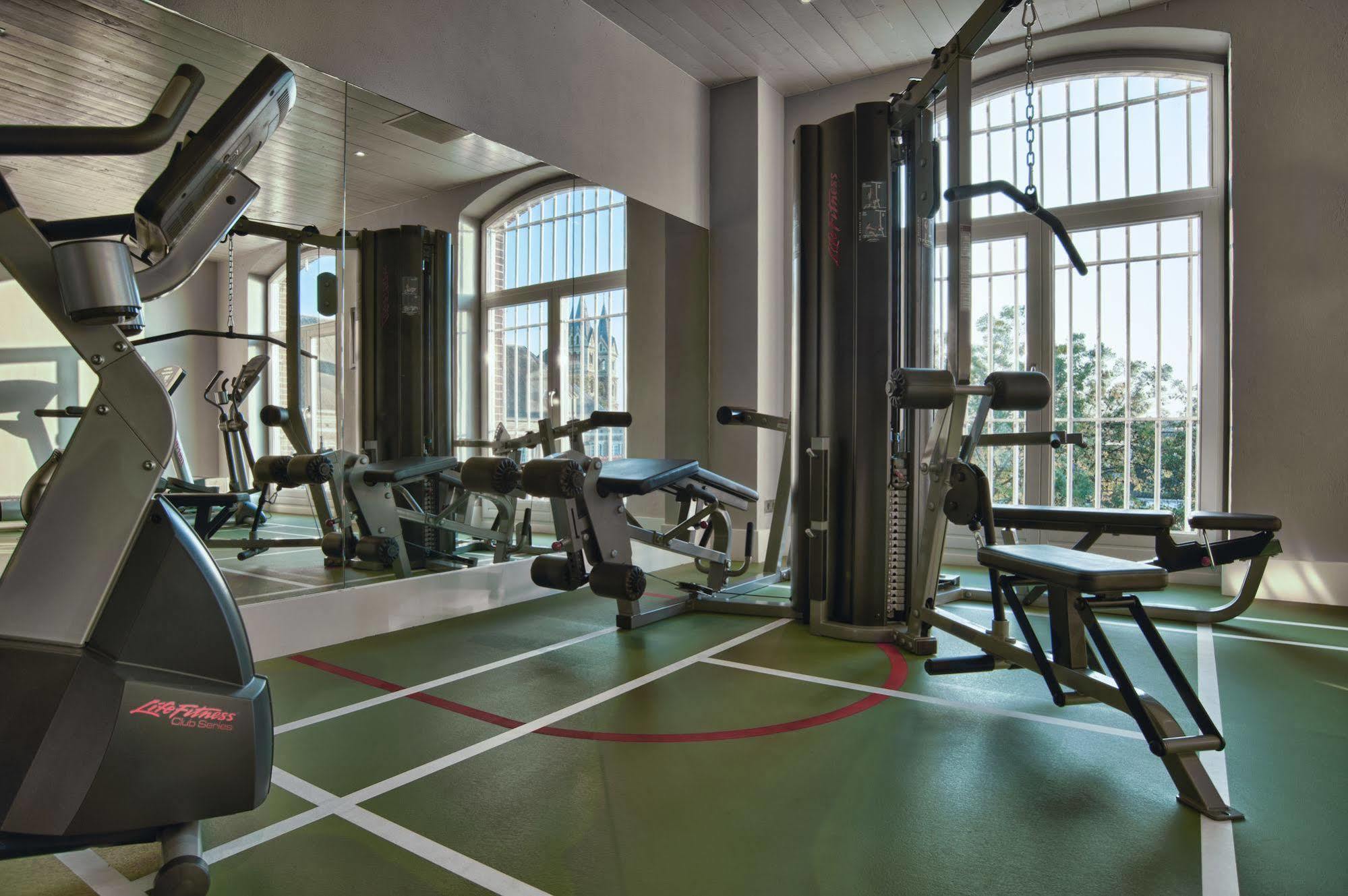 Het Arresthuis Roermond Exterior foto The gym at the hotel